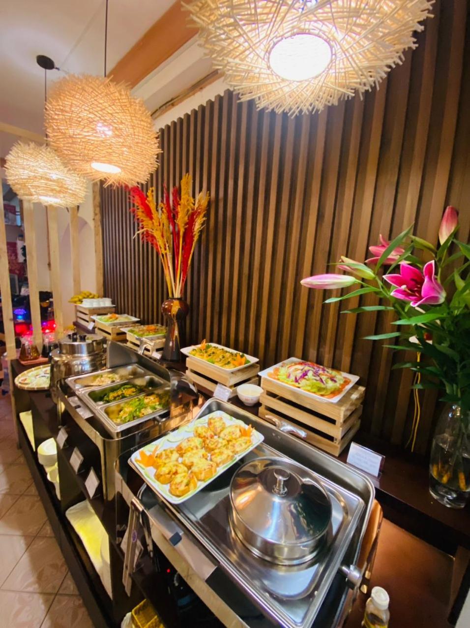 Na Nue Hotel مدينة هوشي منه المظهر الخارجي الصورة